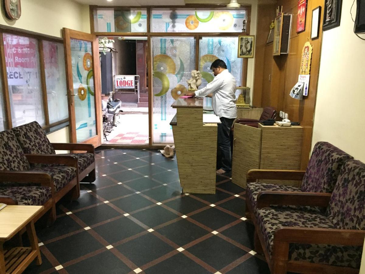 Hotel Suprabath Towers Tirupati Luaran gambar