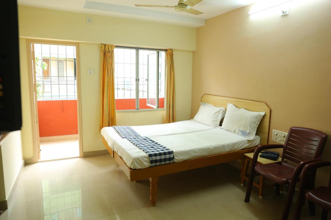 Hotel Suprabath Towers Tirupati Luaran gambar